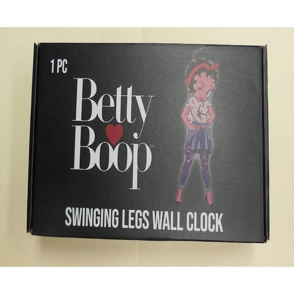New Sassy Betty Boop Swinging Legs Wall Clock NIB Home Wall Decor Wink Photo Pic - Picture 2 of 3